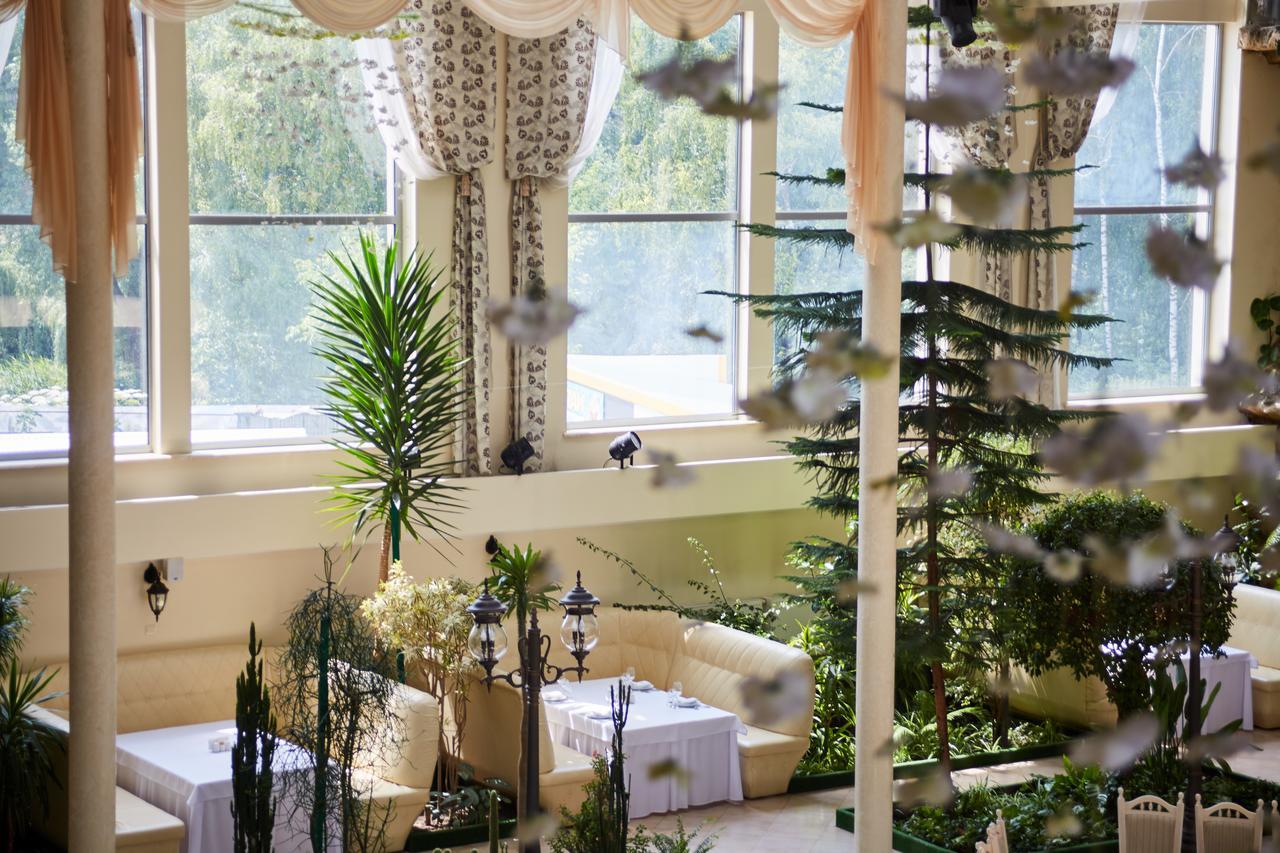 Garden Hall Τερνόπιλ Εξωτερικό φωτογραφία