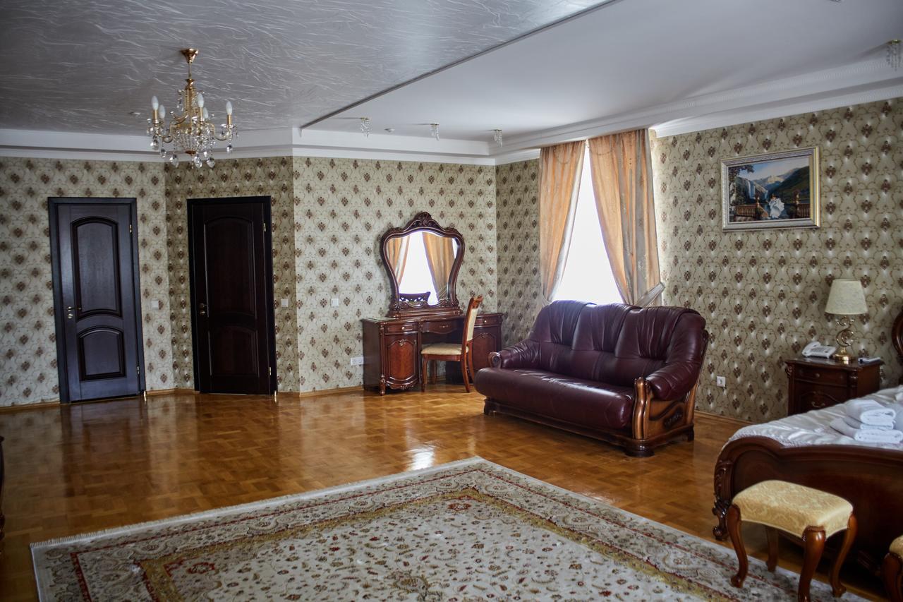 Garden Hall Τερνόπιλ Εξωτερικό φωτογραφία
