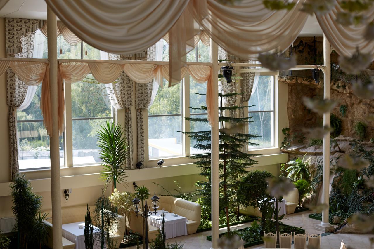 Garden Hall Τερνόπιλ Εξωτερικό φωτογραφία