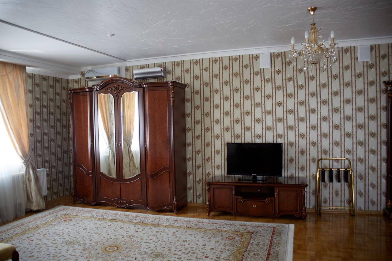 Garden Hall Τερνόπιλ Εξωτερικό φωτογραφία