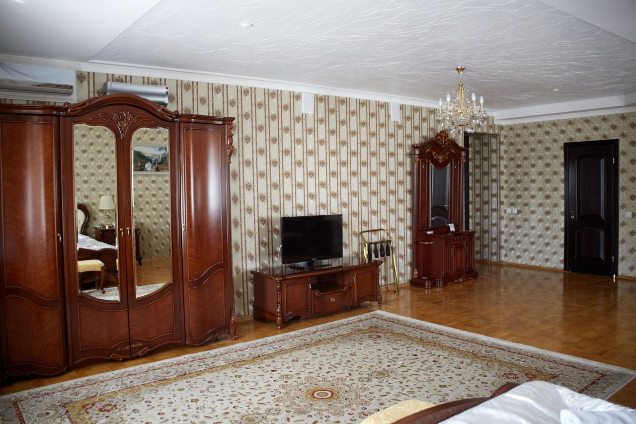 Garden Hall Τερνόπιλ Εξωτερικό φωτογραφία